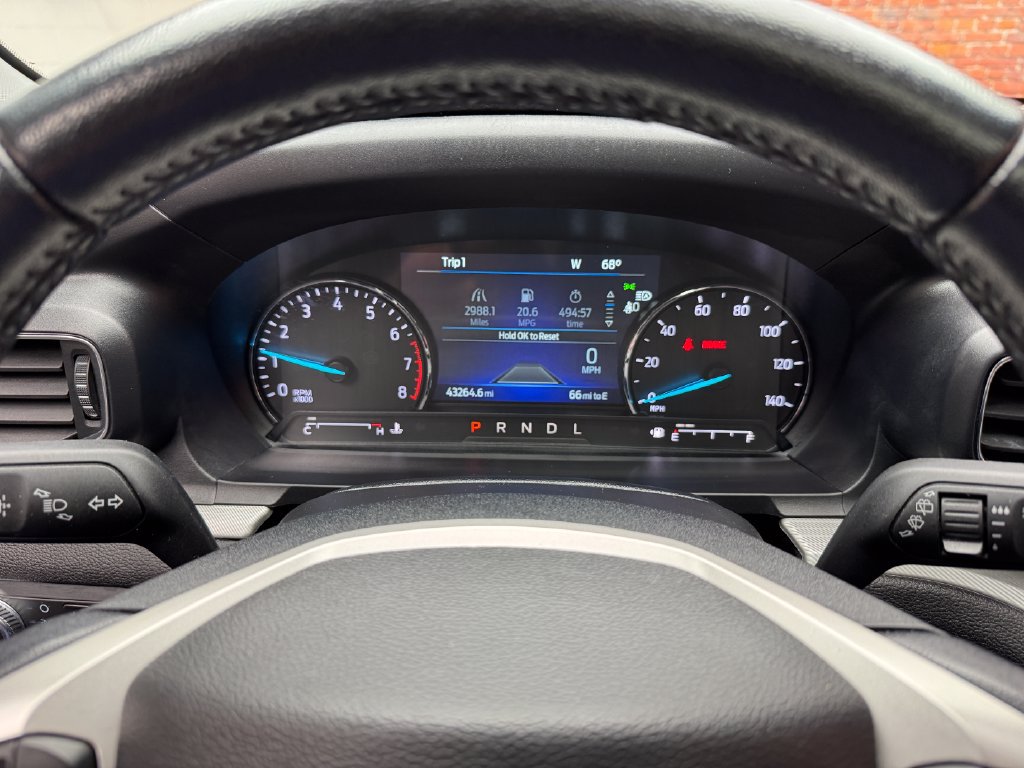 Certified 2022 Ford Explorer XLT w/ Equipment Group 202A AWD/4WD image 17