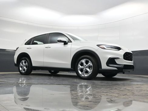 Used 2025 Honda HR-V LX image 25