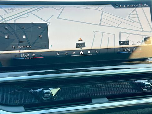 New 2026 BMW X6 xDrive40i w/ Executive Package image 10