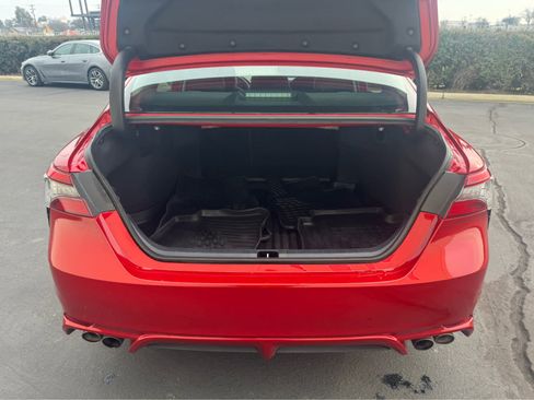 Used 2021 Toyota Camry XSE image 5