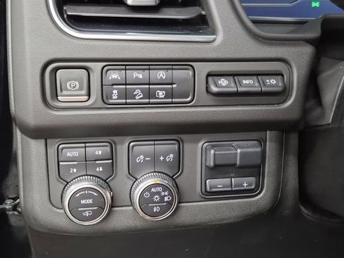 Used 2023 GMC Yukon AT4 w/ AT4 Premium Plus Package image 26