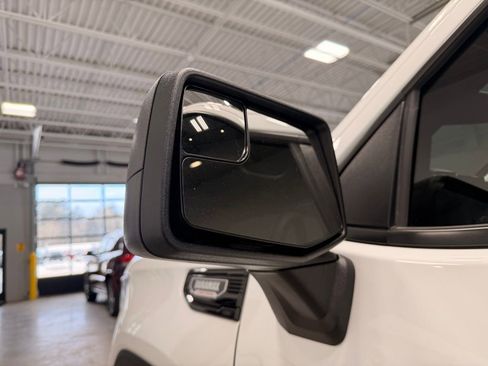 Used 2024 GMC Sierra 1500 Elevation image 16