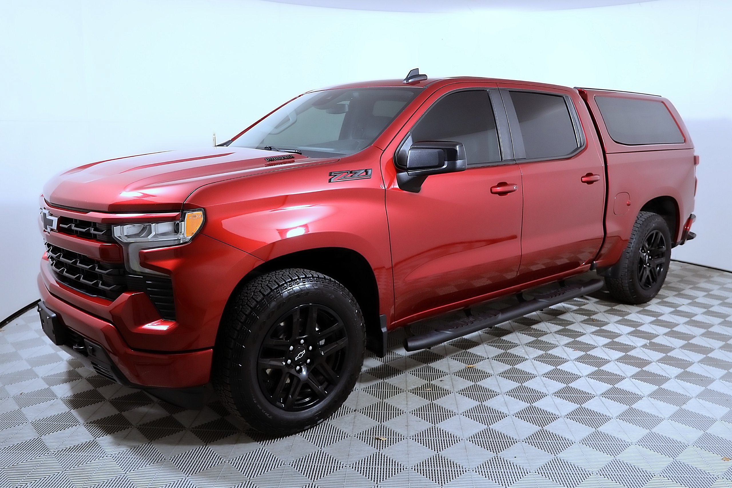 Used 2023 Chevrolet Silverado 1500 RST w/ Convenience Package II AWD/4WD image 3