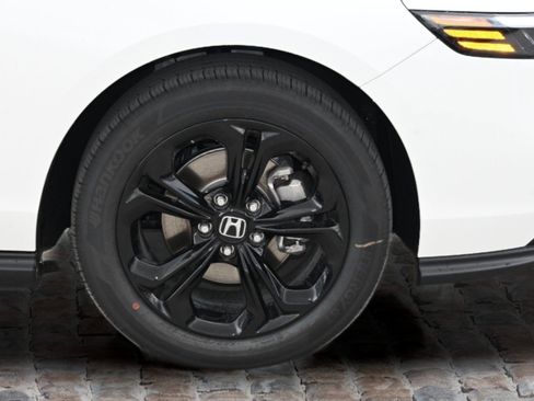 New 2025 Honda Accord SE image 32