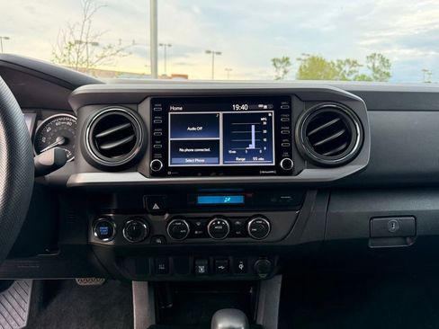Used 2023 Toyota Tacoma TRD Sport AWD/4WD image 16