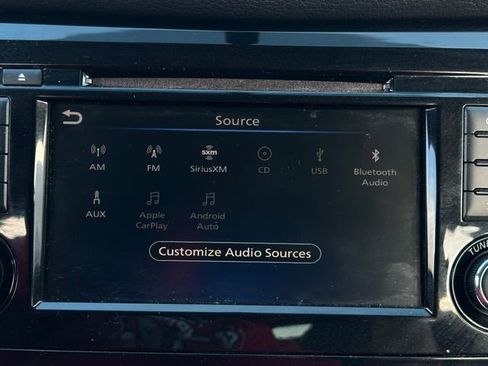 Used 2018 Nissan Rogue SV image 27