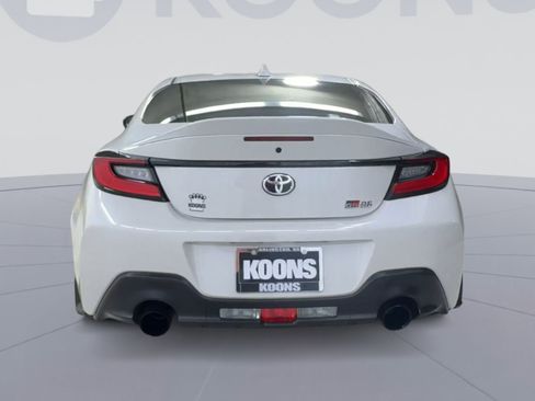 Used 2025 Toyota GR86 Premium w/ Performance Package RWD image 10