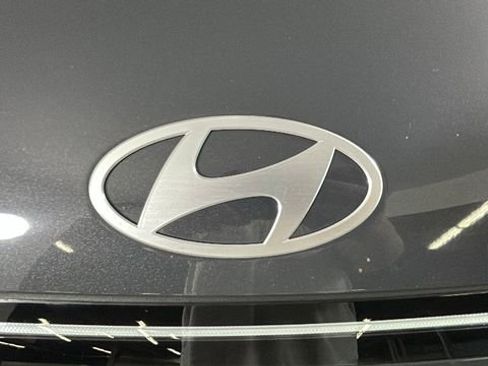Used 2024 Hyundai Kona Limited FWD image 8