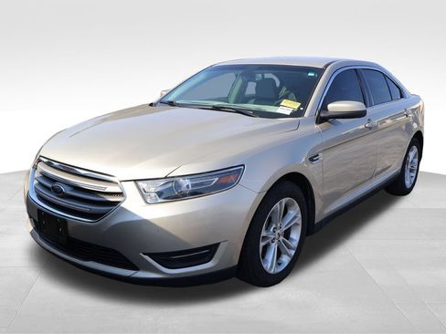 Used 2017 Ford Taurus SEL FWD image 5