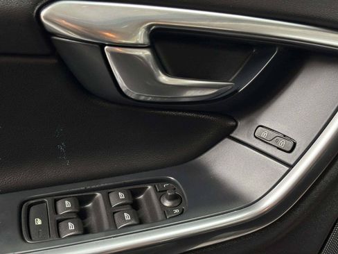 Used 2013 Volvo S60 T5 FWD image 26