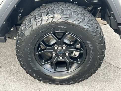 Used 2024 Jeep Wrangler Unlimited AWD/4WD image 17