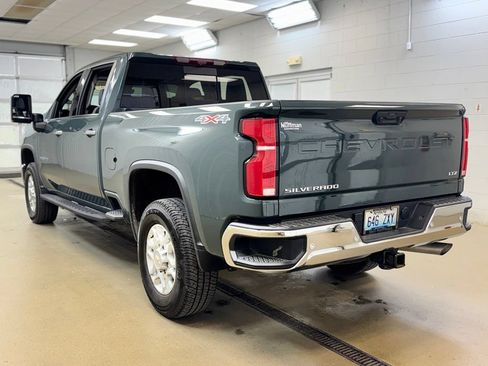 Used 2026 Chevrolet Silverado 2500 LTZ w/ LTZ Premium Package AWD/4WD image 8