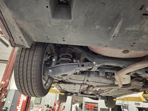 Used 2010 Lexus HS 250h Premium w/ Preferred Accessory Package FWD image 23