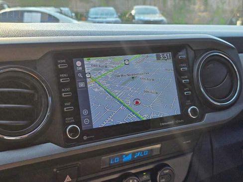 Used 2023 Toyota Tacoma TRD Off-Road w/ Technology Package AWD/4WD image 28