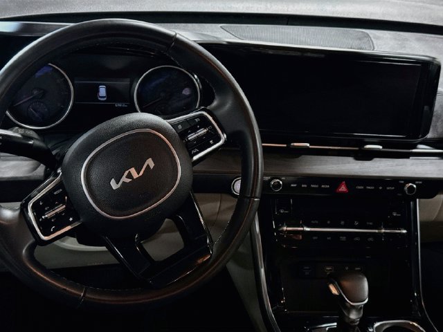 Certified 2023 Kia Carnival EX FWD image 13