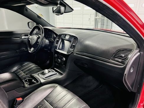 Used 2016 Chrysler 300 S image 30