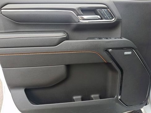 Used 2024 GMC Sierra 2500 AT4 w/ AT4 Premium Plus Package image 12