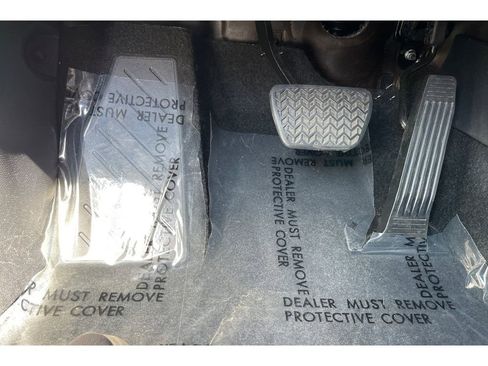 Used 2025 Toyota RAV4 LE FWD image 39