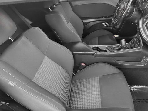 Used 2022 Dodge Challenger GT w/ Driver Convenience Group image 19