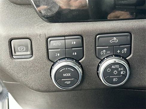 Used 2022 GMC Sierra 1500 Elevation image 23