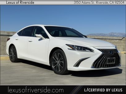 Certified 2025 Lexus ES 350 w/ Premium Package