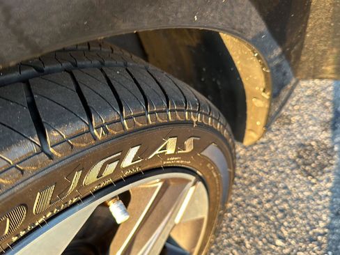 Used 2023 Hyundai Elantra SEL w/ Convenience Package image 33