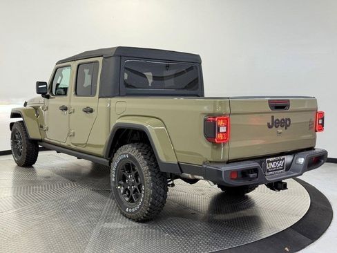New 2025 Jeep Gladiator Willys image 5
