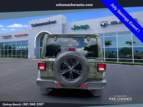 Used 2023 Jeep Wrangler Unlimited Sahara AWD/4WD image 6