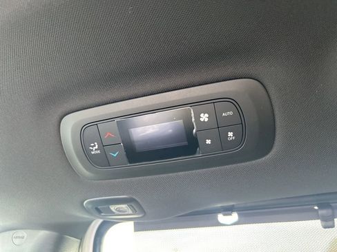 New 2026 Chrysler Pacifica Limited w/ S Appearance Package image 16