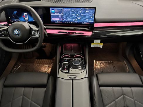 Used 2026 BMW i5 eDrive40 w/ Premium Package image 26