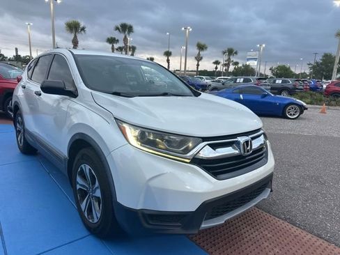 Used 2017 Honda CR-V LX image 2
