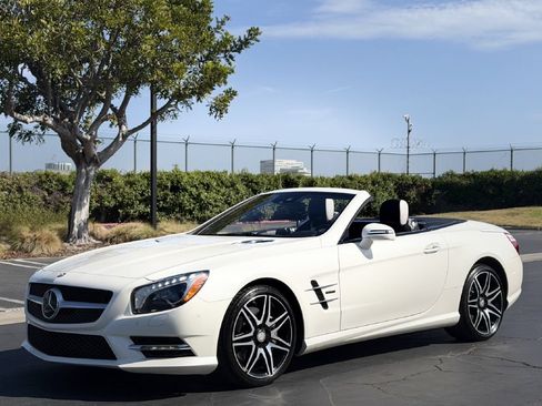 Used 2015 Mercedes-Benz SL 550 image 1