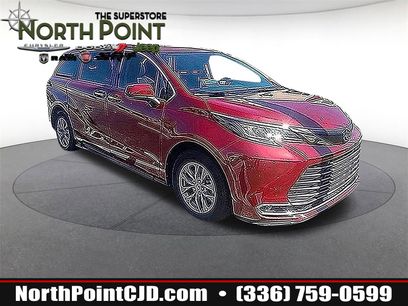 Used 2022 Toyota Sienna XLE