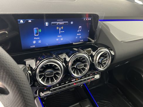 New 2025 Mercedes-Benz GLA 35 AMG 4MATIC image 29