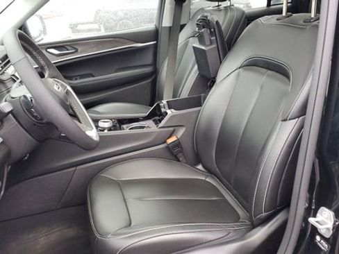 Certified 2023 Jeep Grand Cherokee Limited image 25