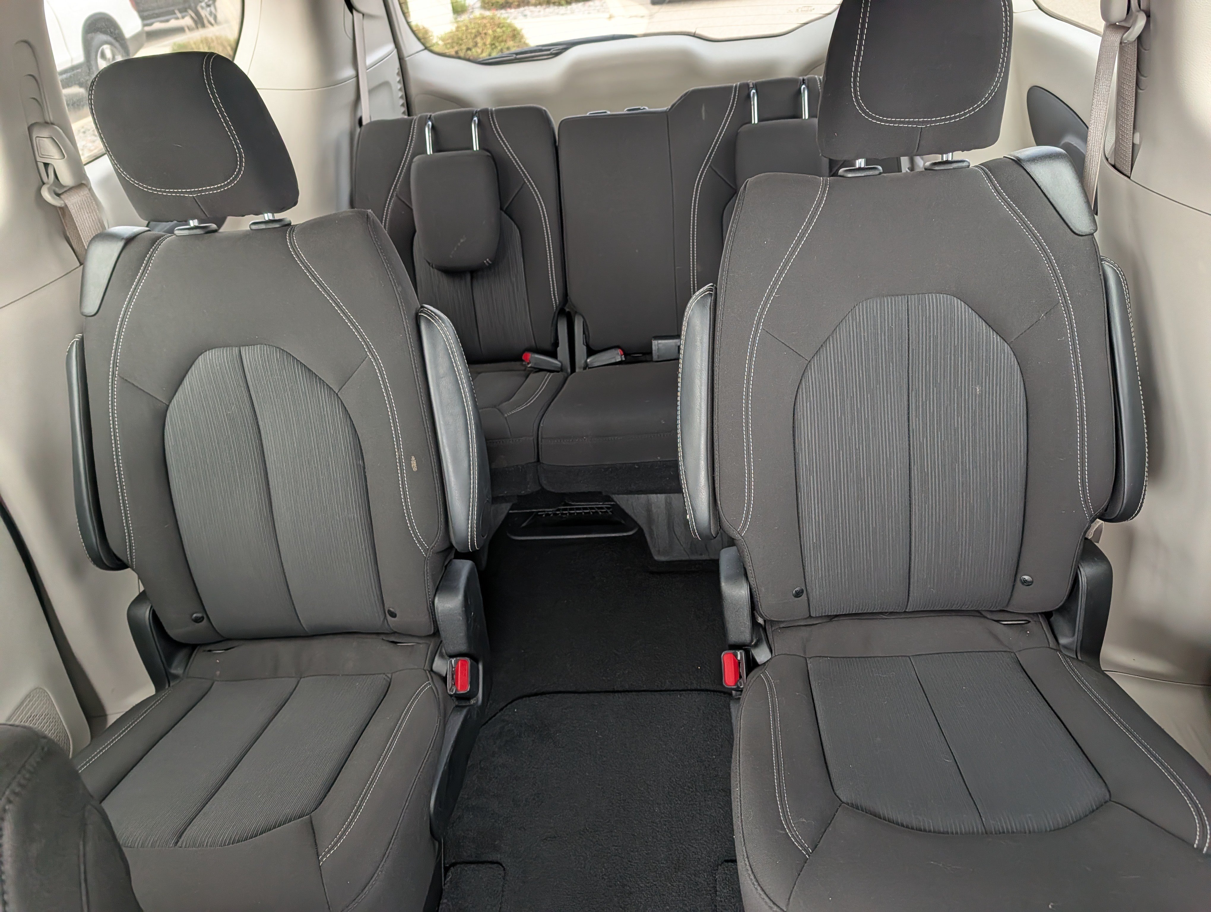 Used 2024 Chrysler Voyager LX FWD image 13