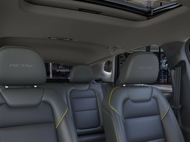 New 2026 Chevrolet Trax ACTIV w/ Sunroof Package FWD image 24