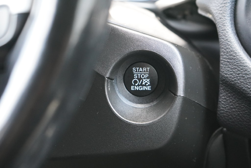 Used 2020 Jeep Compass Latitude w/ Cold Weather Group AWD/4WD image 26