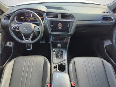 Used 2022 Volkswagen Tiguan SE R-Line image 21