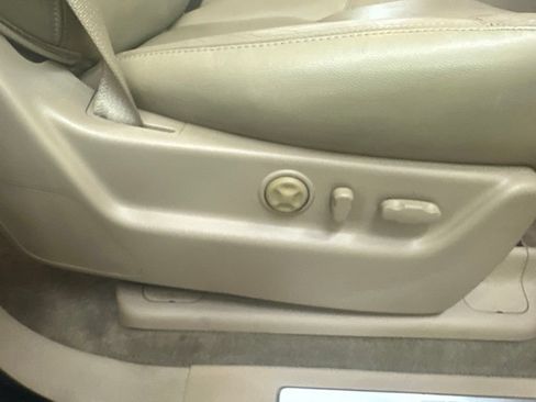 Used 2012 Chevrolet Tahoe LTZ AWD/4WD image 21