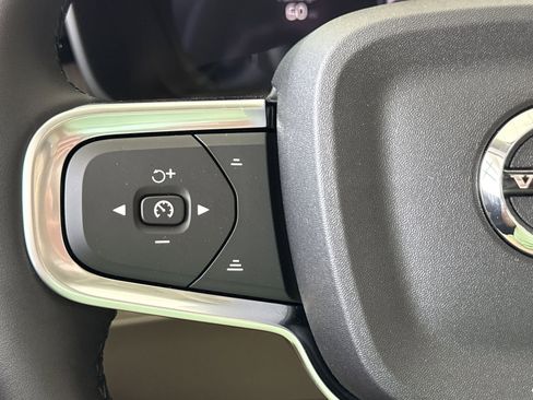 New 2026 Volvo XC40 B5 Plus w/ Protection Package Premier image 20