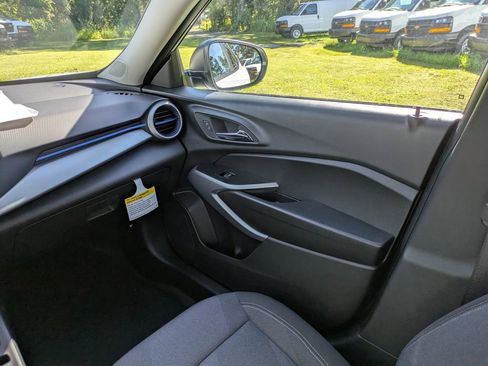 New 2026 Chevrolet Trax LS w/ Driver Confidence Package image 17