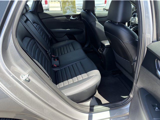 Used 2023 Kia Forte GT-Line w/ GT-Line Premium Package FWD image 12