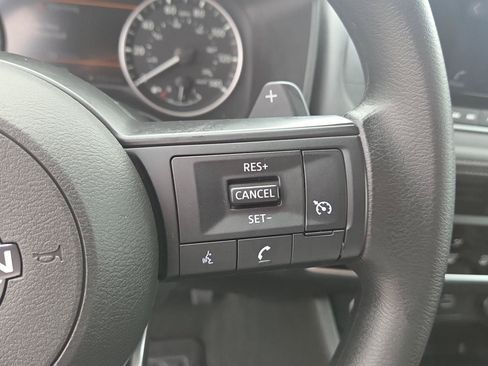 Used 2023 Nissan Rogue S AWD/4WD image 26