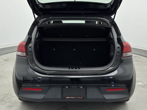 Used 2018 Kia Rio S image 27