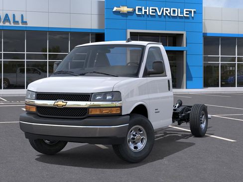 New 2025 Chevrolet Express 3500 w/ Power Convenience Package RWD image 16