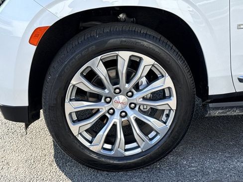 Used 2022 GMC Yukon XL Denali image 19
