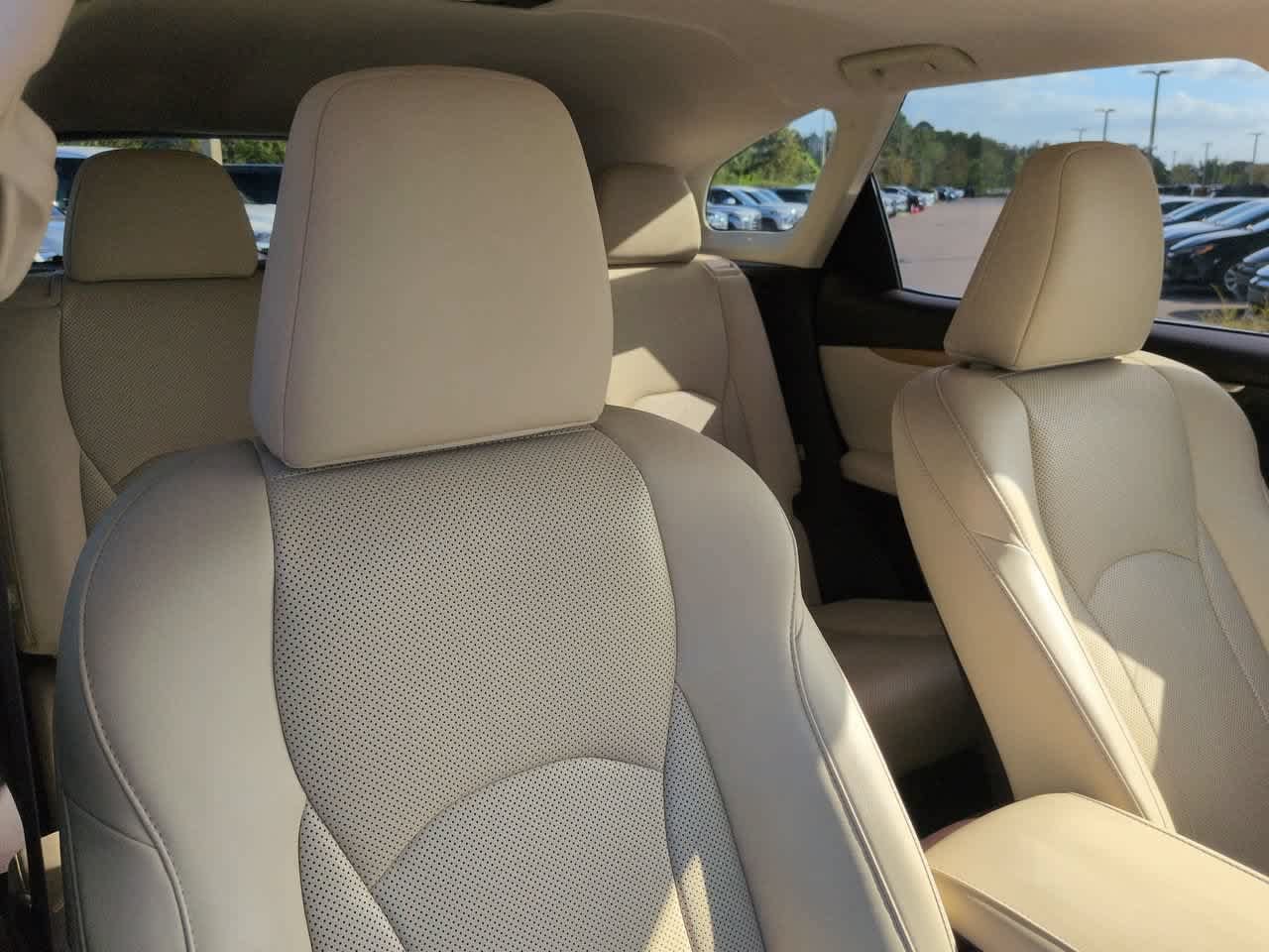 Used 2020 Lexus RX 350L FWD w/ Premium Package image 7