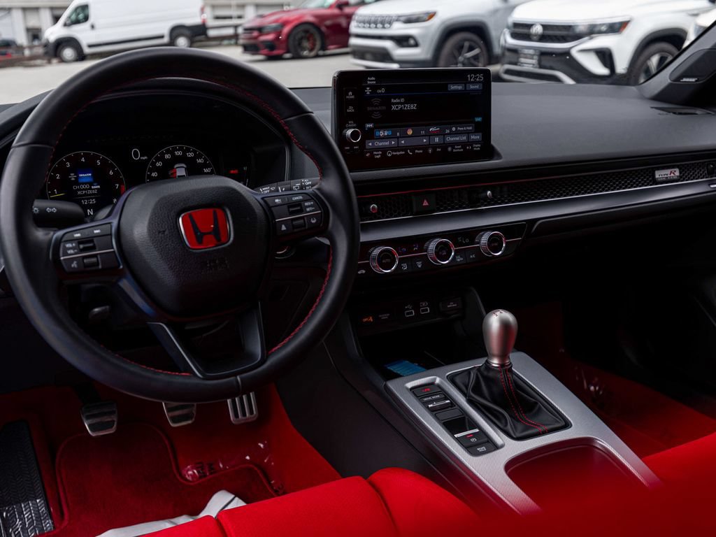 Used 2025 Honda Civic Type R image 16