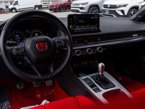 Used 2025 Honda Civic Type R image 16